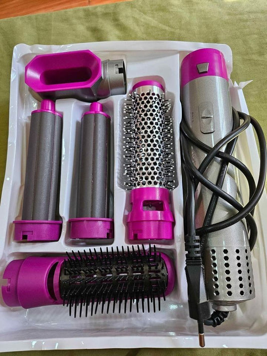 مجفف شعر مع مشط